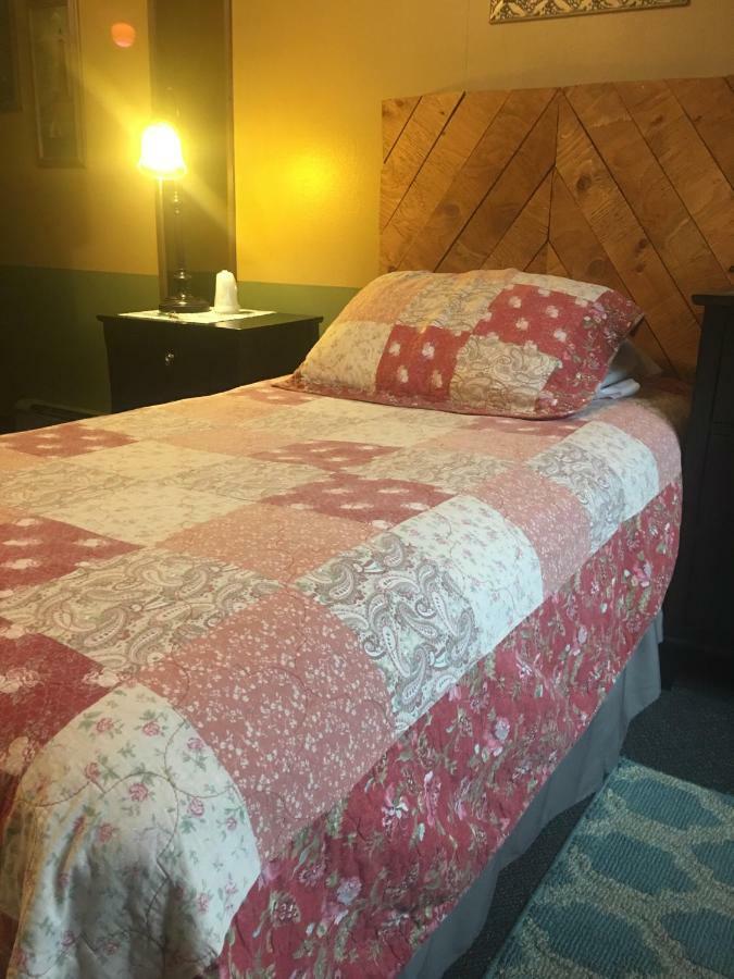 Fireweed Roadhouse Villa Nenana ภายนอก รูปภาพ