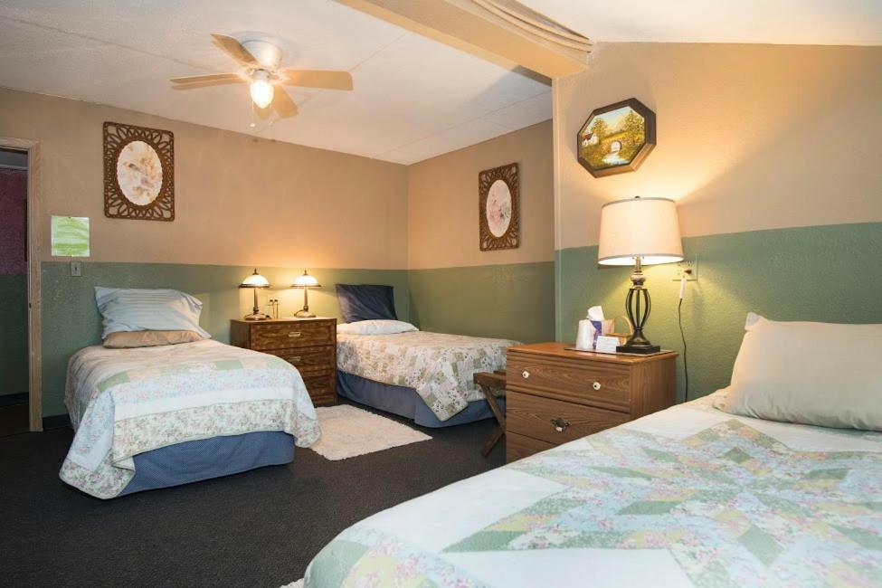 Fireweed Roadhouse Villa Nenana ภายนอก รูปภาพ